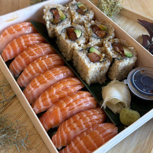 Salmon Nigiri & Roll Set in a wooden box