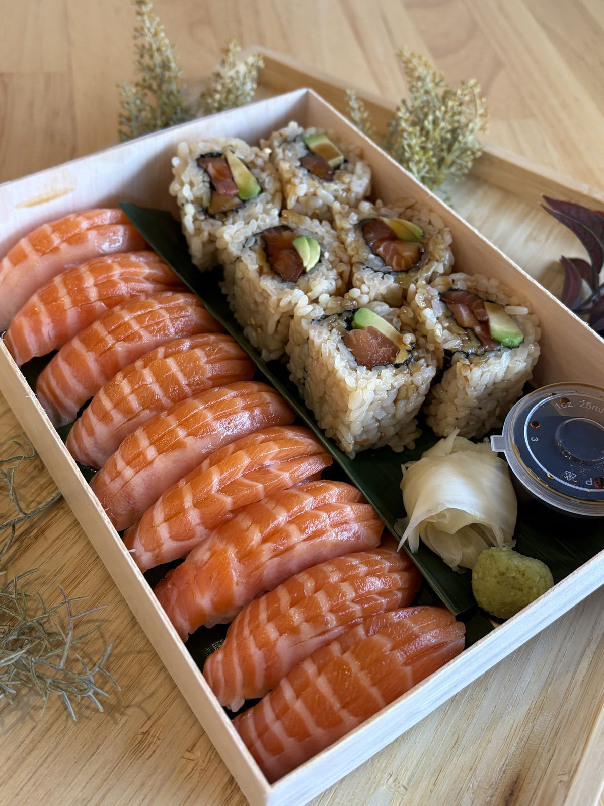 Salmon Nigiri & Roll Set